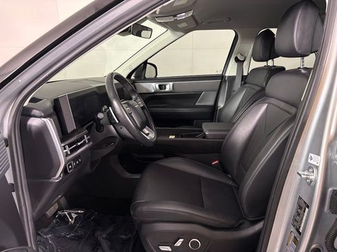 Used 2025 Hyundai Santa Fe SEL FWD image 16