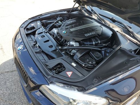 Used 2013 BMW 550i xDrive Sedan image 37