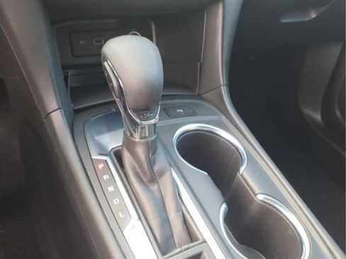 Used 2023 Chevrolet Equinox LT image 17