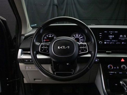 Used 2024 Kia Carnival LX FWD image 24