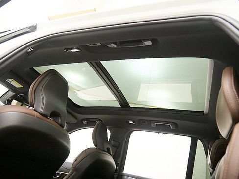 Certified 2024 Volvo XC90 T8 Ultimate w/ Protection Package image 25