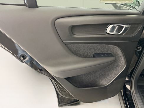 Used 2023 Volvo C40 P8 Recharge Ultimate w/ Protection Package Premier image 28