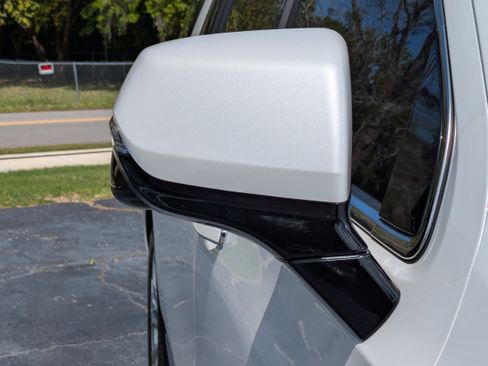 Certified 2023 GMC Yukon XL Denali image 11