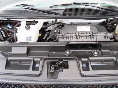 Used 2025 Chevrolet Express 3500 LT image 11