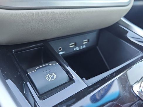 Used 2022 Subaru Legacy Premium image 24