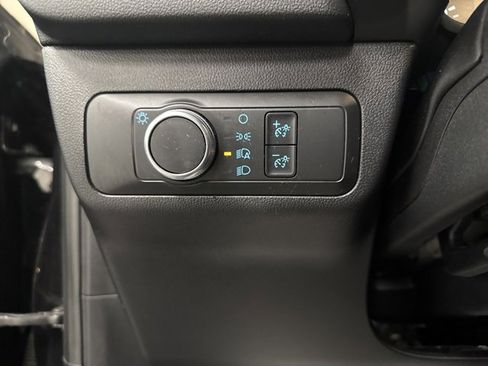 Certified 2024 Toyota Corolla Cross XLE image 60