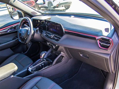 New 2025 Chevrolet TrailBlazer RS w/ Convenience Package image 11