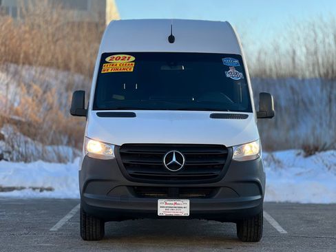 Used 2021 Mercedes-Benz Sprinter 2500 w/ Driver Convenience Package image 3