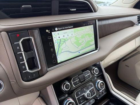 Used 2024 GMC Yukon XL Denali image 20