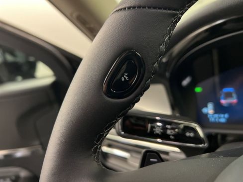 Used 2026 Lincoln Corsair Premiere image 19