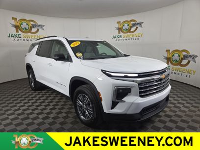 Certified 2025 Chevrolet Traverse LT w/ Driver Confidence Package