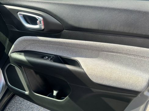 Used 2022 Jeep Compass Latitude image 17