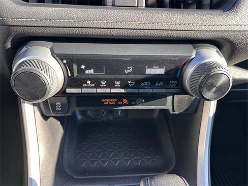 Certified 2021 Toyota RAV4 LE image 22