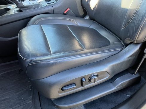 Used 2021 Chevrolet Traverse Premier w/ Redline Edition image 15