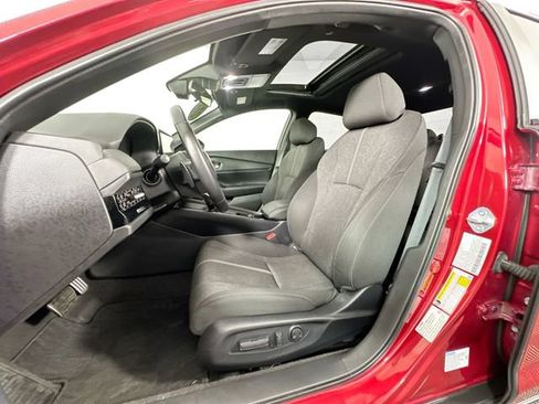 Used 2024 Honda Accord Sport image 4