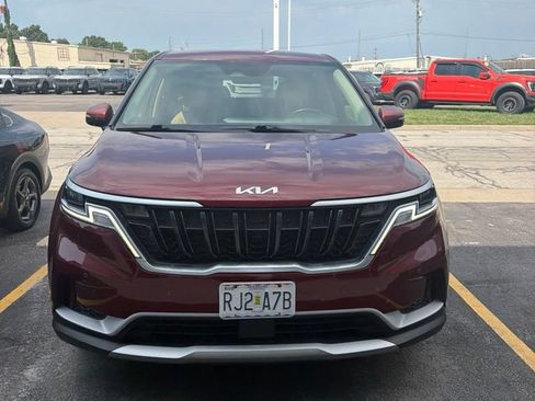 Used 2022 Kia Carnival EX FWD image 14