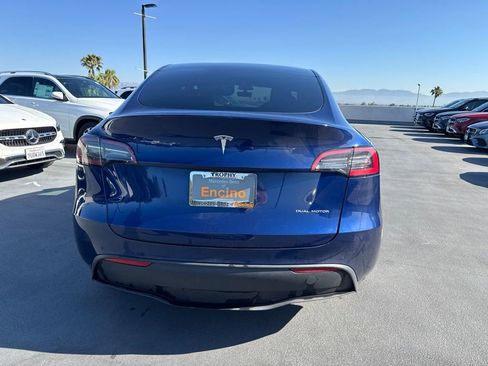 Used 2022 Tesla Model Y Long Range AWD/4WD image 6