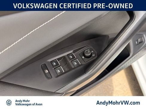 Used 2025 Volkswagen Jetta SEL FWD image 15