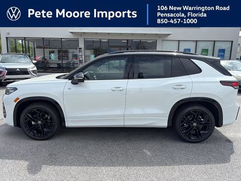New 2026 Volkswagen Tiguan SE R-Line FWD image 1