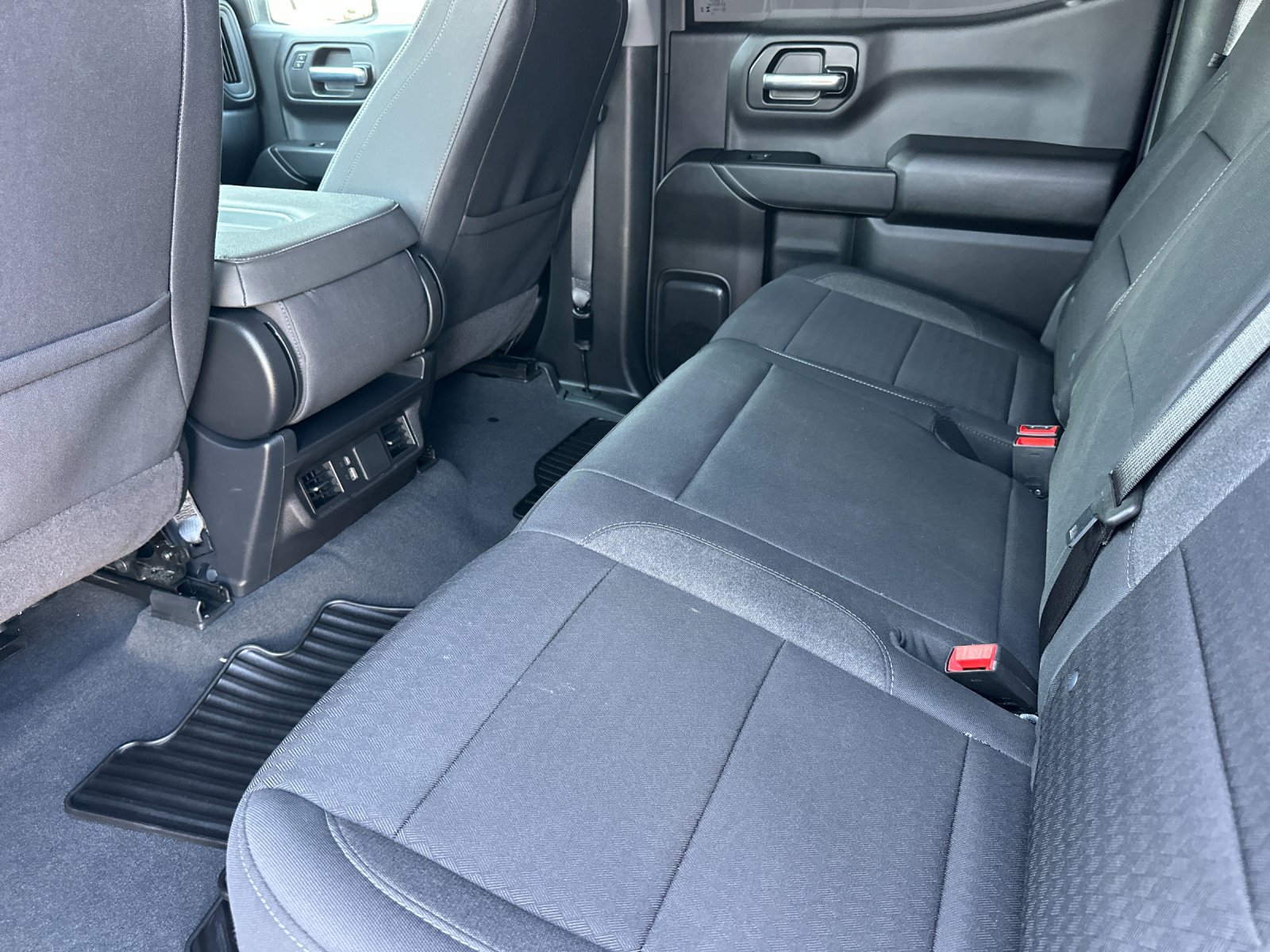 Used 2026 Chevrolet Silverado 1500 Custom w/ Turbomax Blackout Package AWD/4WD image 12
