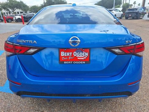 Certified 2022 Nissan Sentra SV FWD image 6