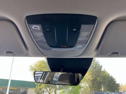 Used 2025 Kia Sportage LX image 17