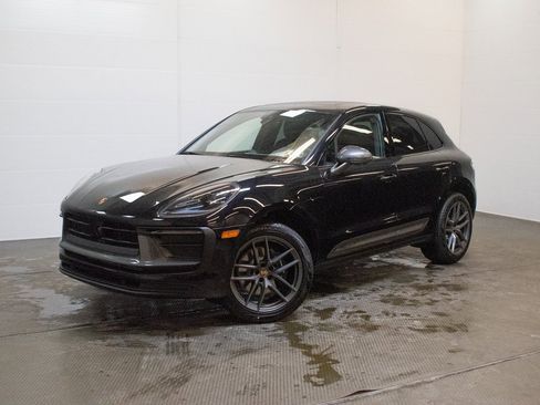 New 2026 Porsche Macan image 1