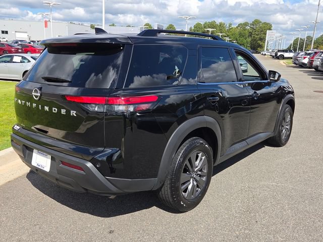 Used 2025 Nissan Pathfinder SV FWD image 13