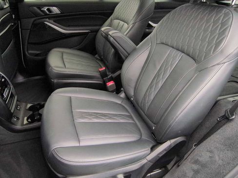 Certified 2022 BMW X7 xDrive40i w/ M Sport Package image 21