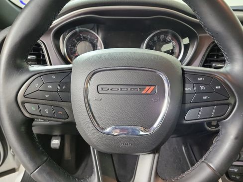 Used 2022 Dodge Challenger SXT RWD image 14