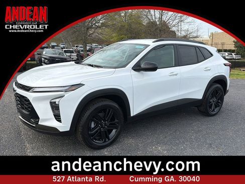 New 2026 Chevrolet Trax ACTIV image 1