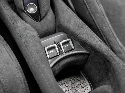 New 2025 McLaren 750S Spider image 27