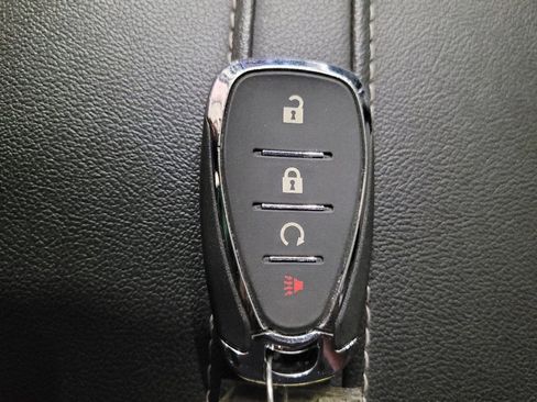 Used 2025 Chevrolet Blazer LT FWD image 32
