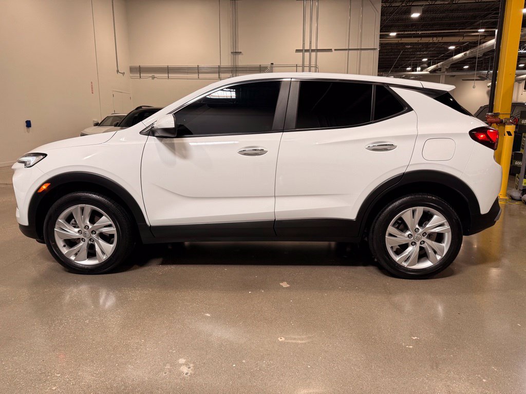 Used 2025 Buick Encore GX Preferred AWD/4WD image 5