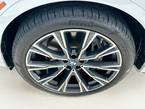 Used 2020 BMW X7 xDrive40i w/ Premium Package AWD/4WD image 35