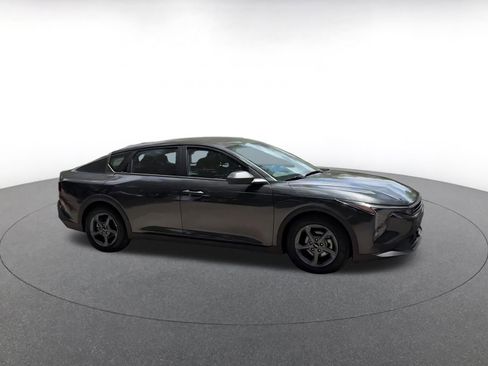 Used 2025 Kia K4 FWD image 2