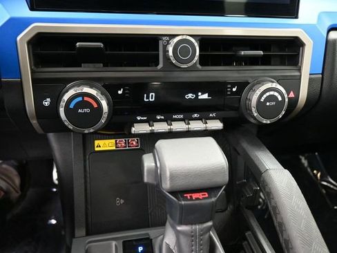 Used 2025 Toyota Tacoma TRD Sport w/ TRD Sport Upgrade Package AWD/4WD image 11