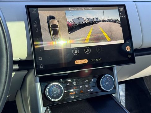 Used 2023 Land Rover Range Rover SE image 31