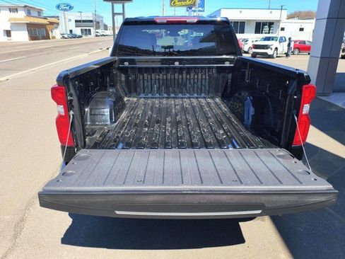 Used 2024 Chevrolet Silverado 1500 RST w/ Z71 Off-Road Package AWD/4WD image 23