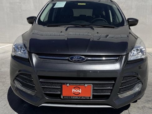 Used 2015 Ford Escape SE image 2