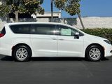 Used 2023 Chrysler Voyager LX image 3