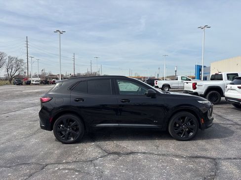 Used 2025 Buick Envision Sport Touring image 4