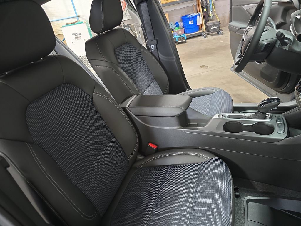 New 2026 Buick Envista Sport Touring w/ Convenience I Package FWD image 10
