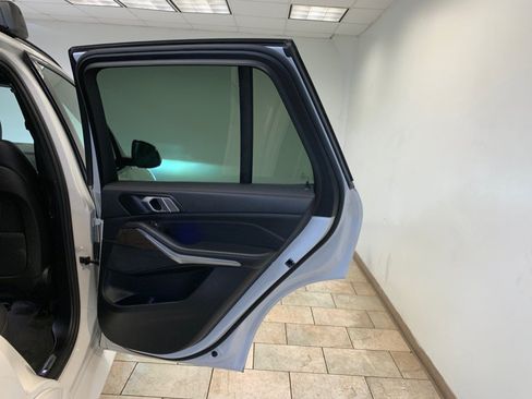 Used 2022 BMW X5 xDrive40i w/ M Sport Package AWD/4WD image 59