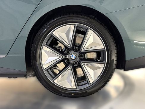 New 2026 BMW i4 xDrive40i w/ Premium Package AWD/4WD image 11