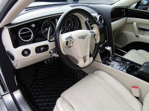 Used 2017 Bentley Flying Spur V8 image 14