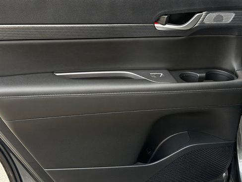 Certified 2024 Hyundai Palisade Limited AWD/4WD image 9