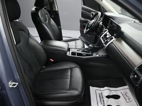 Used 2022 Kia Sorento S w/ Panoramic Sunroof Package AWD/4WD image 14