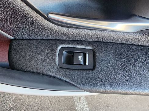 Used 2018 BMW 320i Sedan w/ Convenience Package image 63