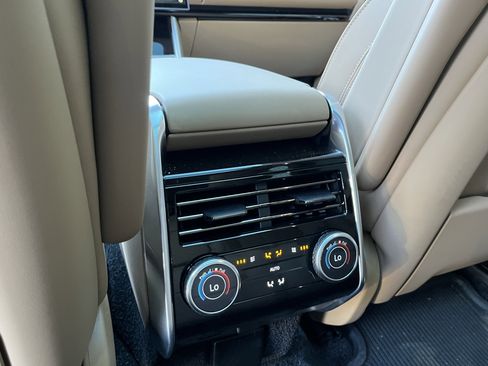 Used 2026 Land Rover Range Rover SE image 29